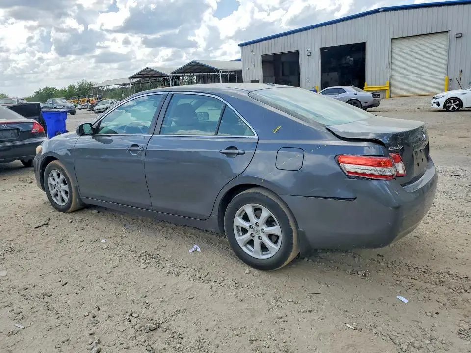 2010 TOYOTA CAMRY LE  