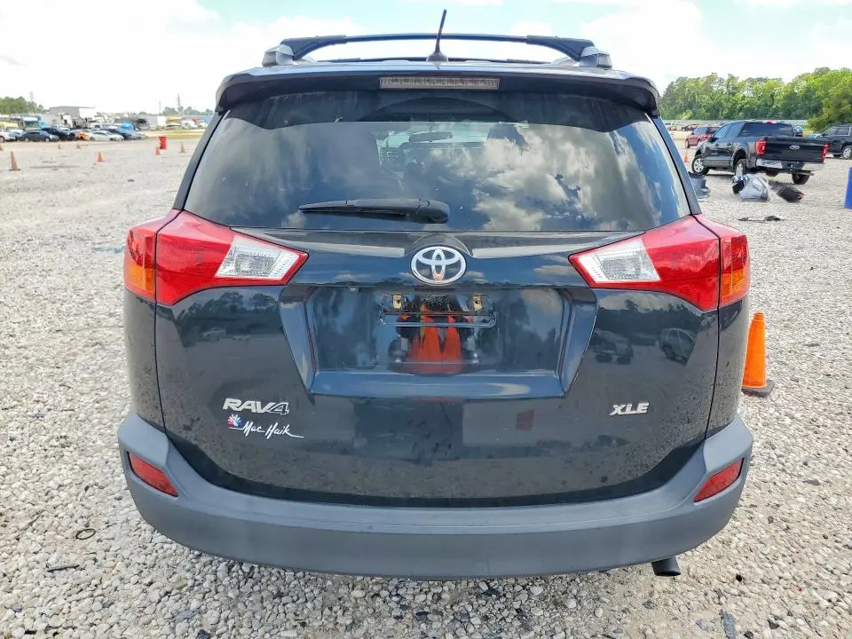 2014 TOYOTA RAV4 XLE  