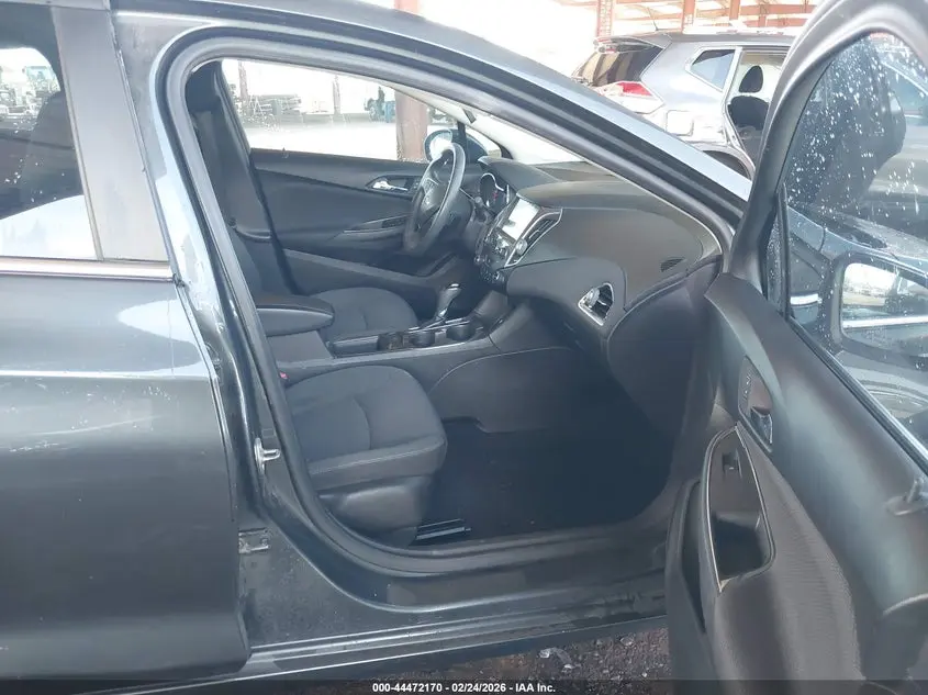 2018 CHEVROLET CRUZE LT AUTO