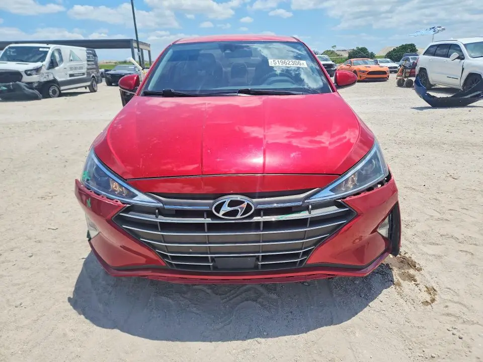 2020 HYUNDAI ELANTRA SEL  