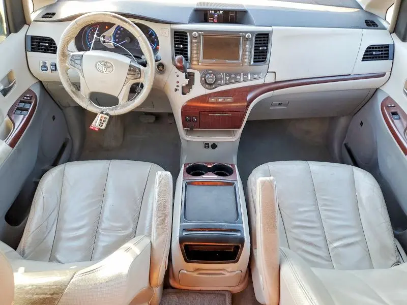 2011 TOYOTA SIENNA XLE 8-PASSENGER  
