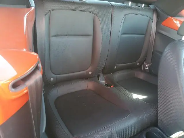 2017 VOLKSWAGEN BEETLE S/SE  