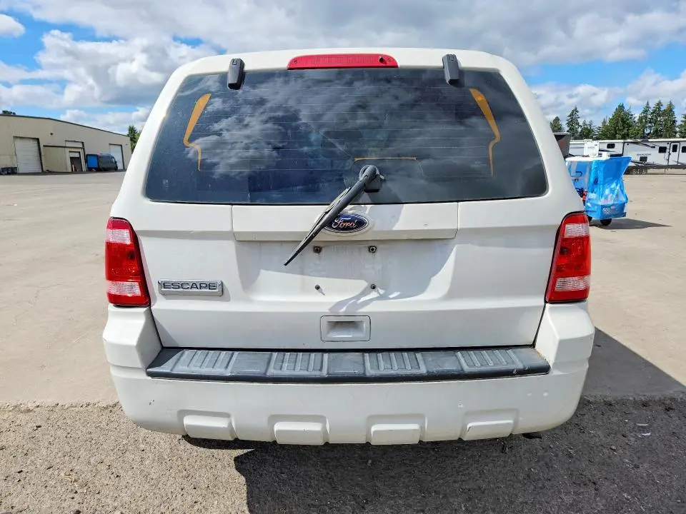 2010 FORD ESCAPE XLS  