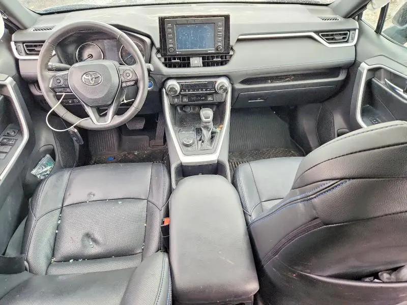 2022 TOYOTA RAV4 SE  