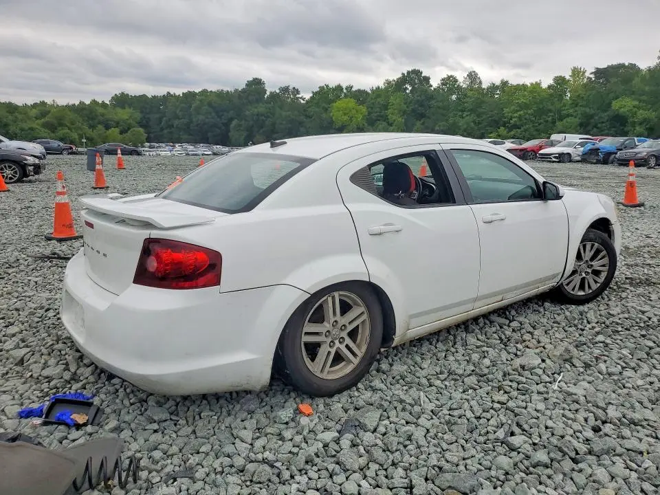 2011 DODGE AVENGER MAINSTREET  