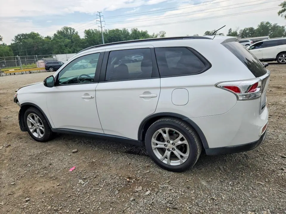 2015 MITSUBISHI OUTLANDER SE  