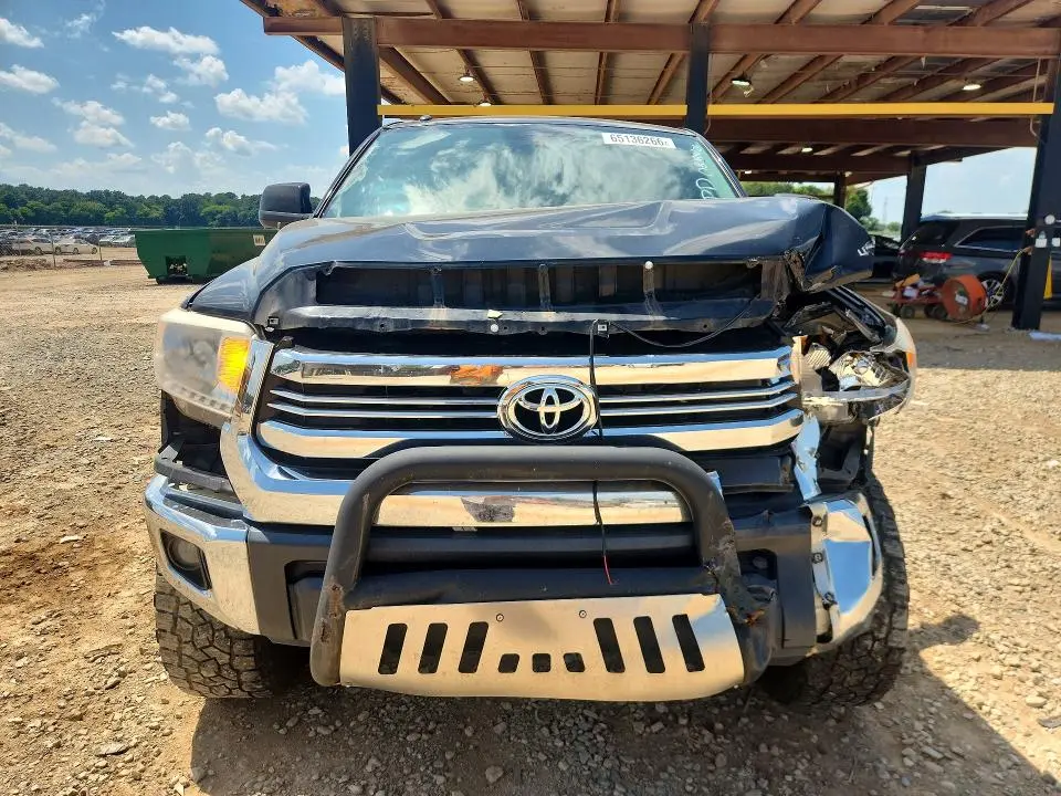 2016 TOYOTA TUNDRA SR5  