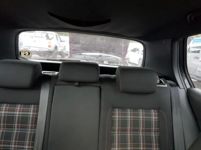 2010 VOLKSWAGEN GTI   