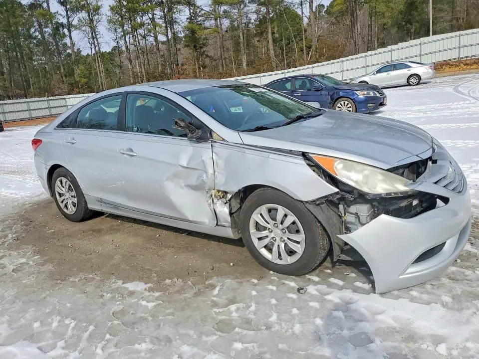 2011 HYUNDAI SONATA GLS  