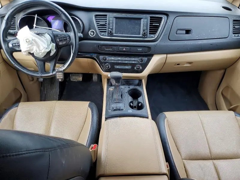 2017 KIA SEDONA LX  