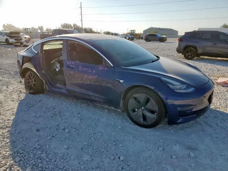2018 TESLA MODEL 3   