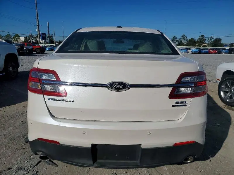 2018 FORD TAURUS SEL  