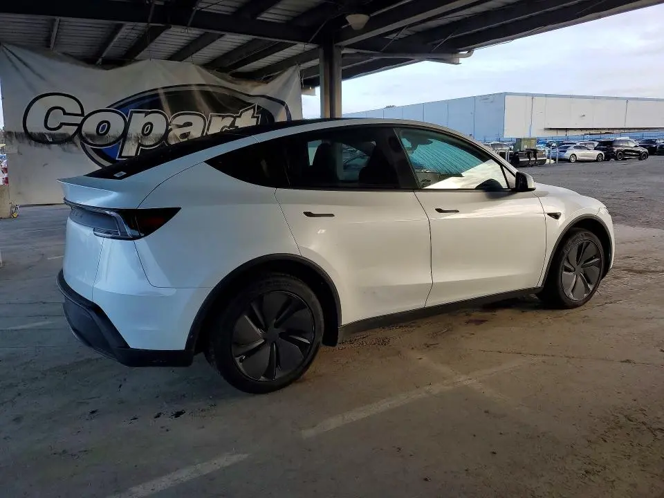 2026 TESLA MODEL Y   