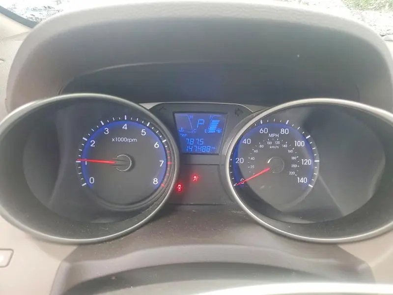 2011 HYUNDAI TUCSON GLS  