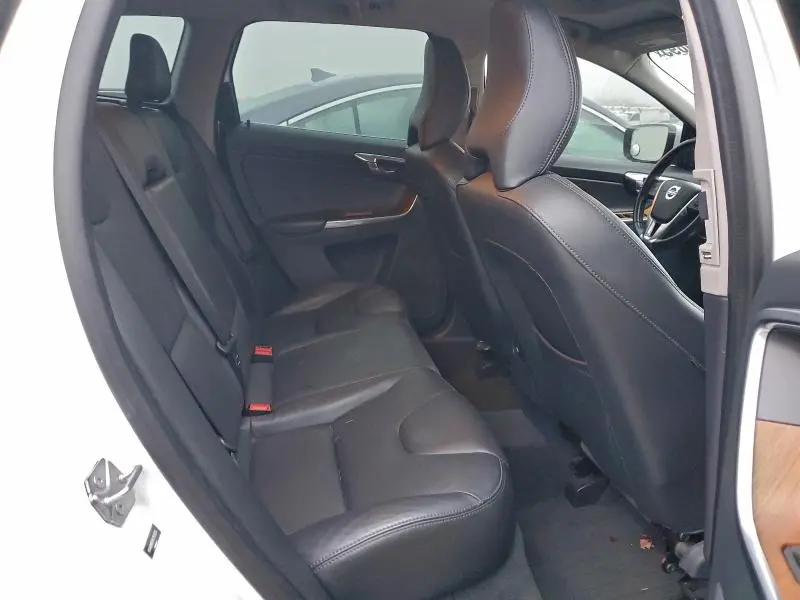 2017 VOLVO XC60 T5 INSCRIPTION  