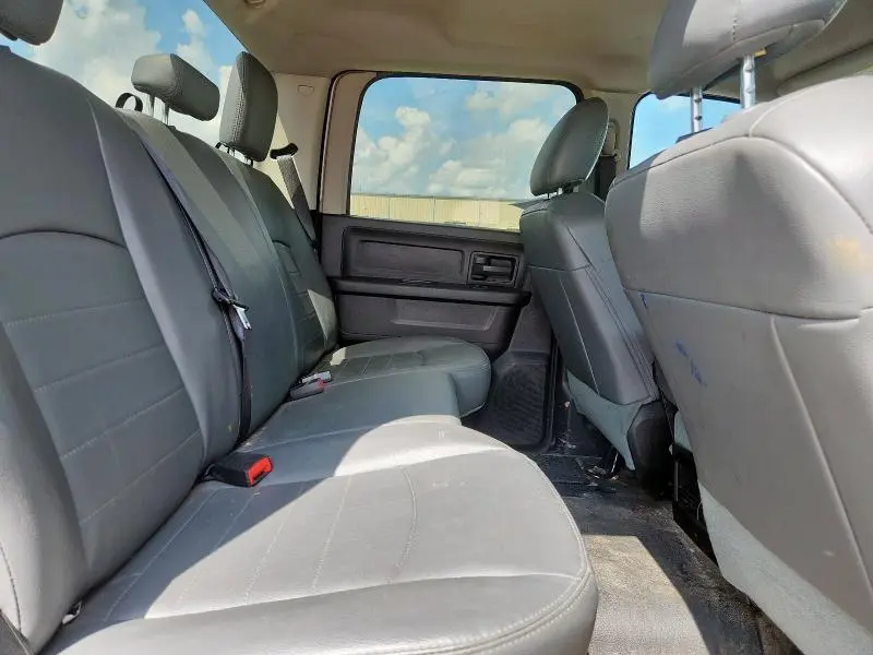2016 RAM 1500 ST  