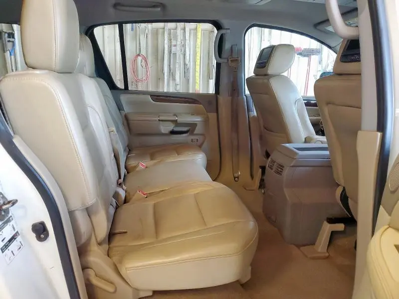 2014 NISSAN ARMADA SV  