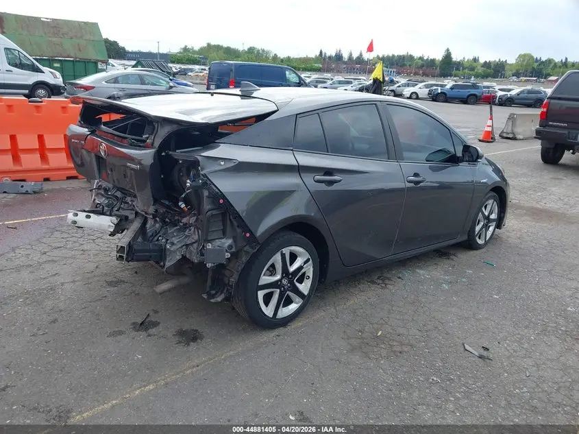 2018 TOYOTA PRIUS FOUR TOURING