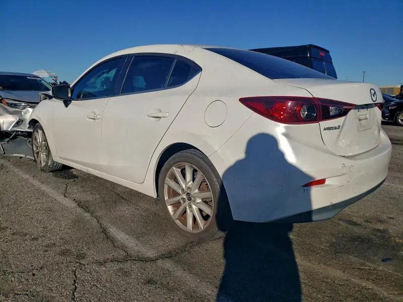 2017 MAZDA 3 TOURING  