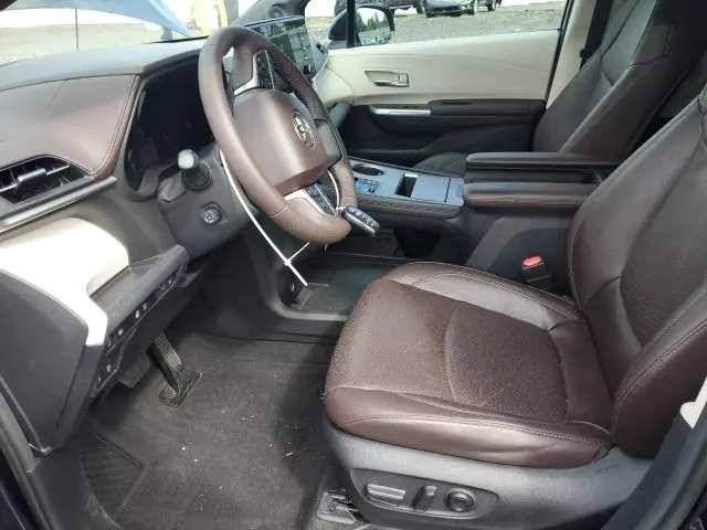 2023 TOYOTA SIENNA LIMITED  