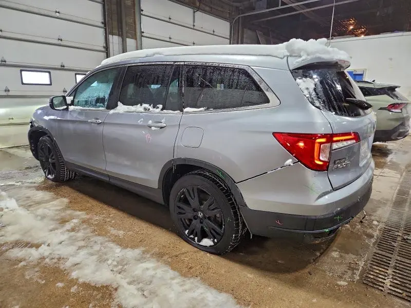 2021 HONDA PILOT SE  