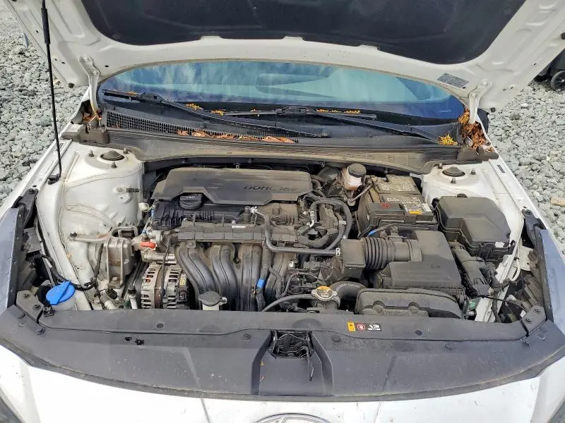 2021 HYUNDAI ELANTRA SE  