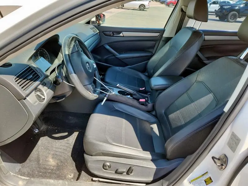 2014 VOLKSWAGEN PASSAT SE  