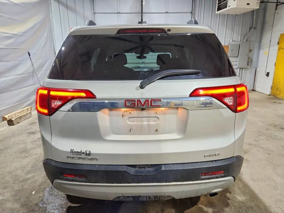 2018 GMC ACADIA SLE  