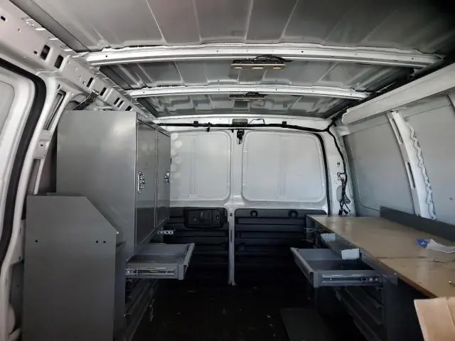 2022 GMC SAVANA G2500  