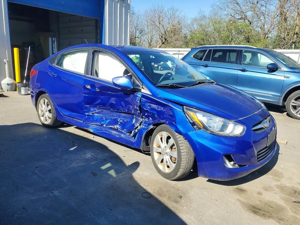 2012 HYUNDAI ACCENT GLS  