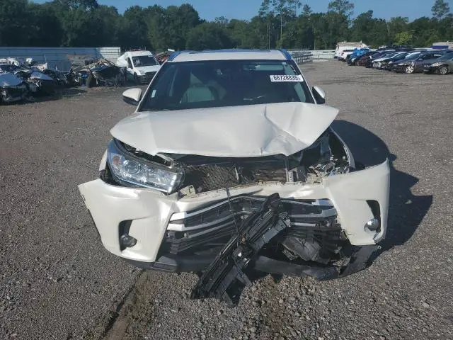 2019 TOYOTA HIGHLANDER SE  