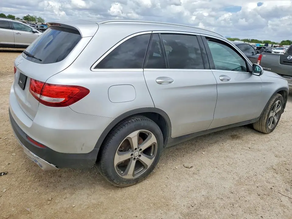 2016 MERCEDES-BENZ GLC 300  