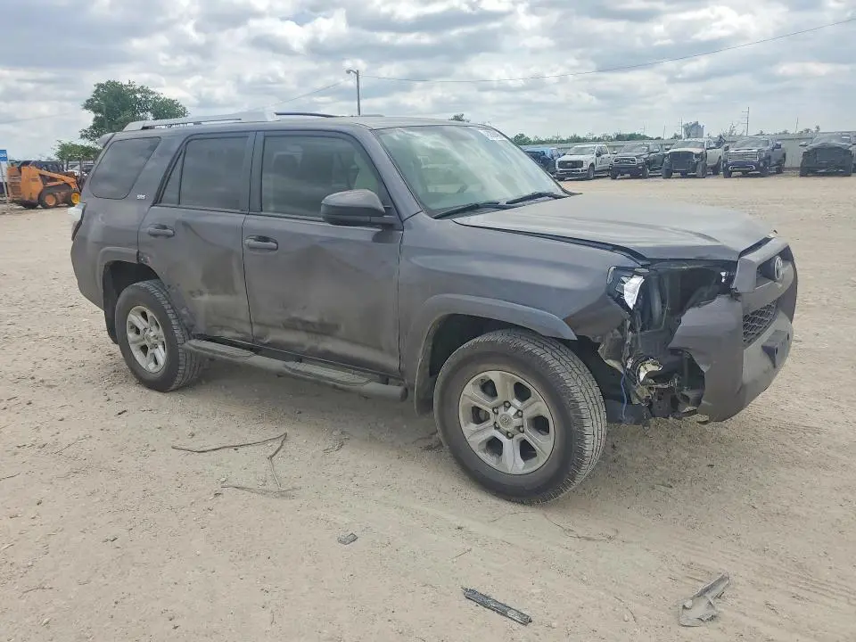 2018 TOYOTA 4RUNNER SR5  