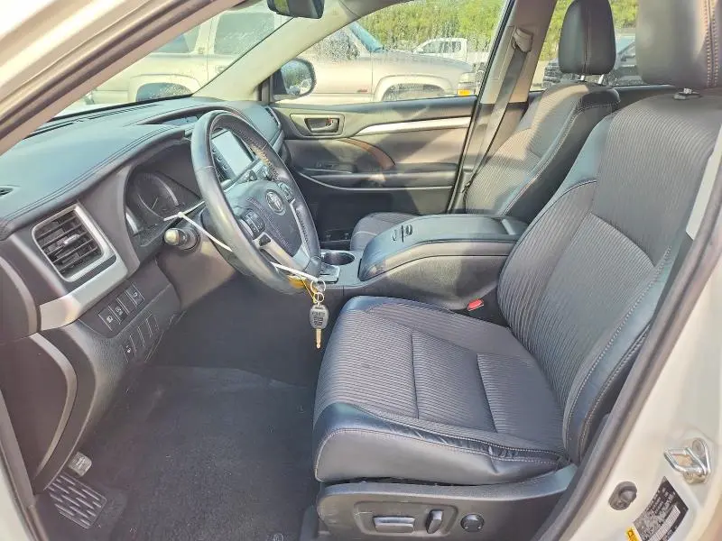 2018 TOYOTA HIGHLANDER LE PLUS  