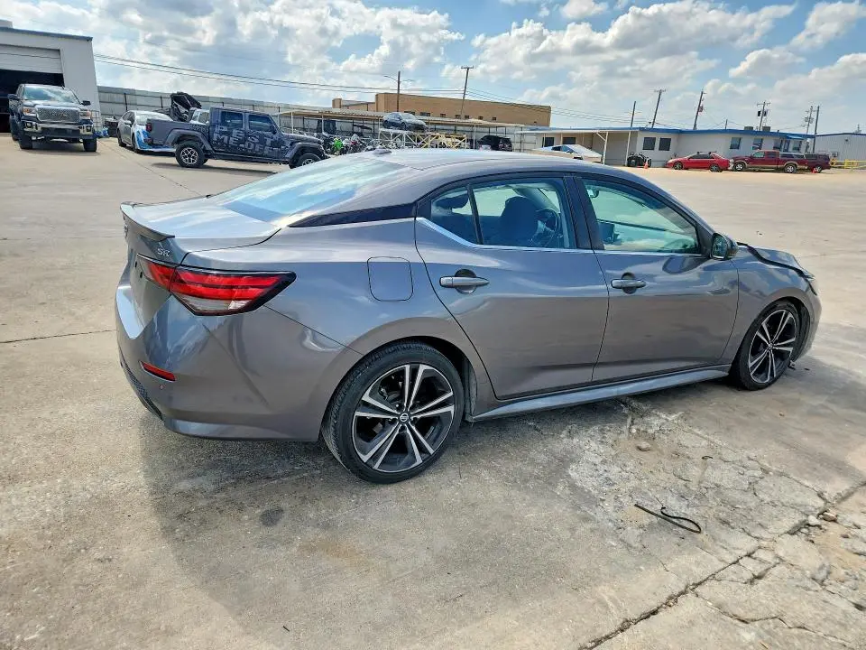 2021 NISSAN SENTRA SR  