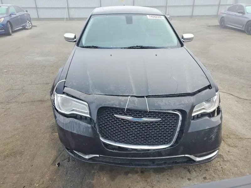 2017 CHRYSLER 300C   