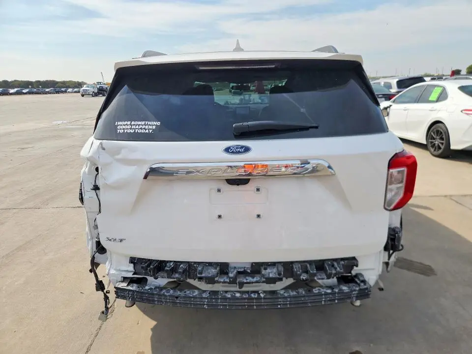 2021 FORD EXPLORER XLT  