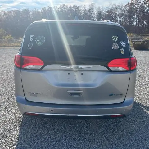 2018 CHRYSLER PACIFICA HYBRID LIMITED  