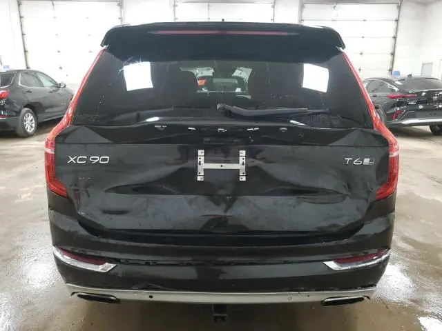 2016 VOLVO XC90 T6
