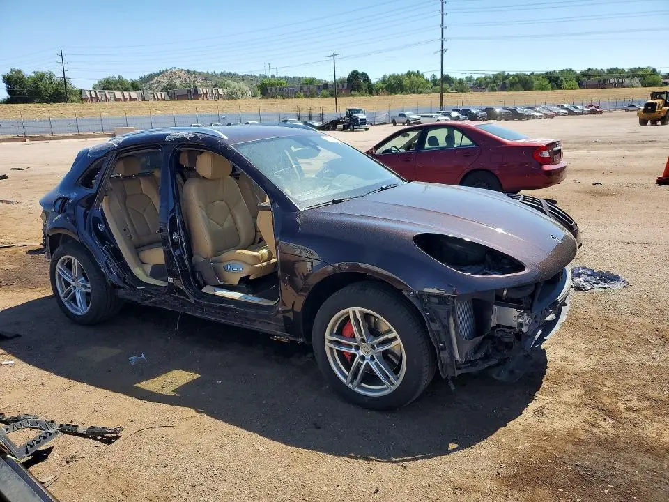 2016 PORSCHE MACAN TURBO  