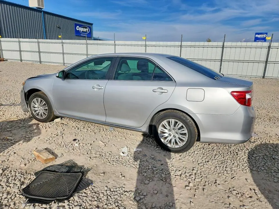 2012 TOYOTA CAMRY LE  
