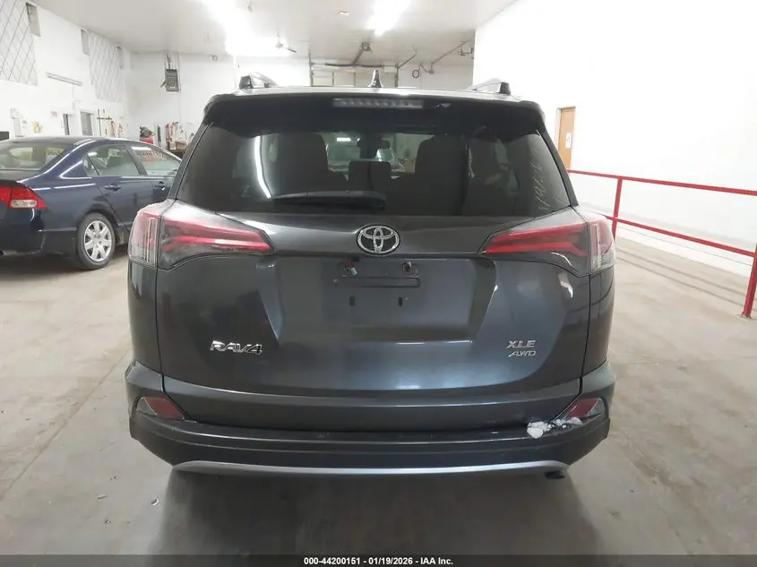 2017 TOYOTA RAV4 XLE