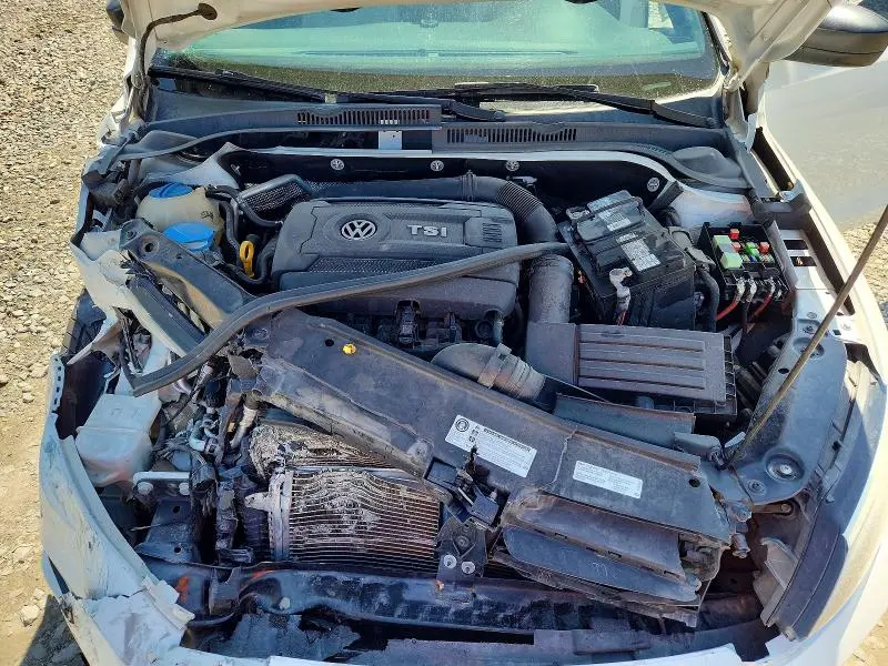 2016 VOLKSWAGEN JETTA SPORT  
