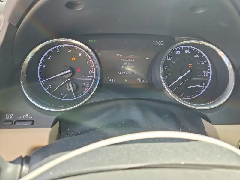 2019 TOYOTA CAMRY XLE  