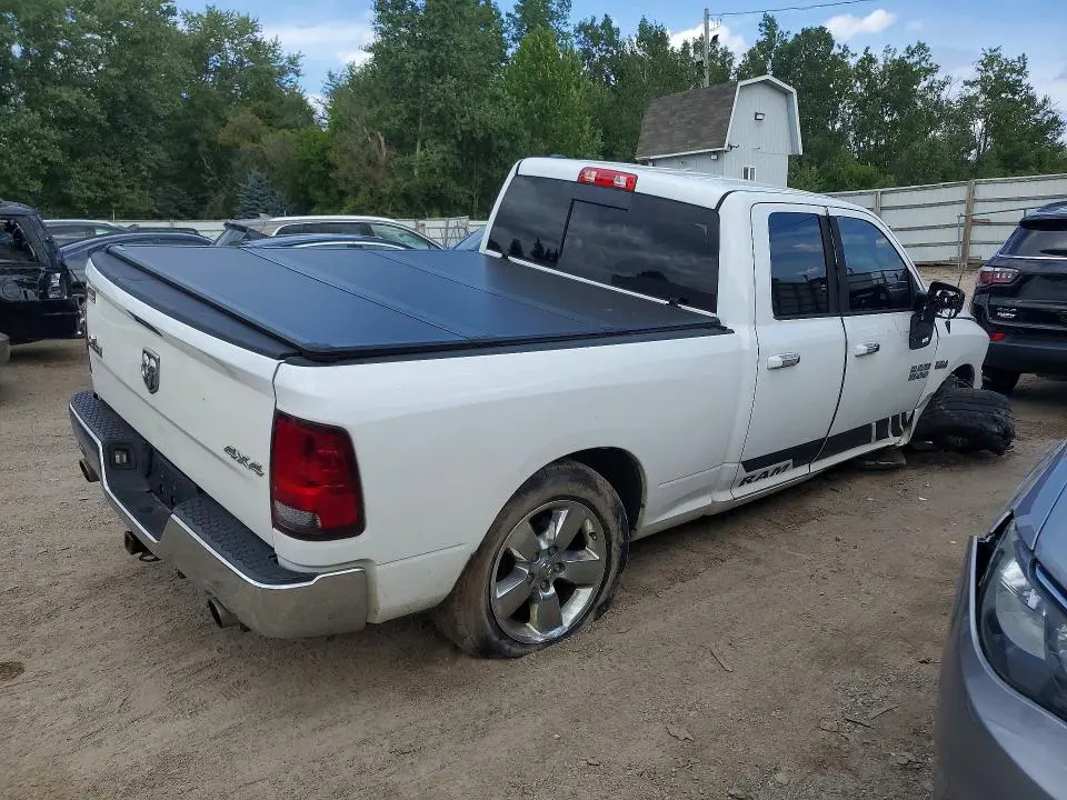 2017 RAM 1500 SLT  