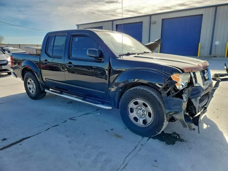2015 NISSAN FRONTIER S  