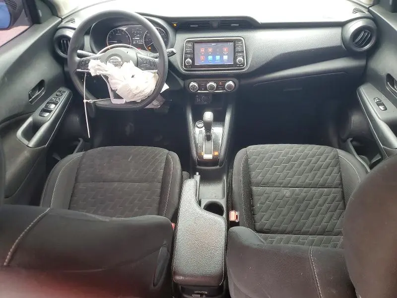 2021 NISSAN KICKS S  