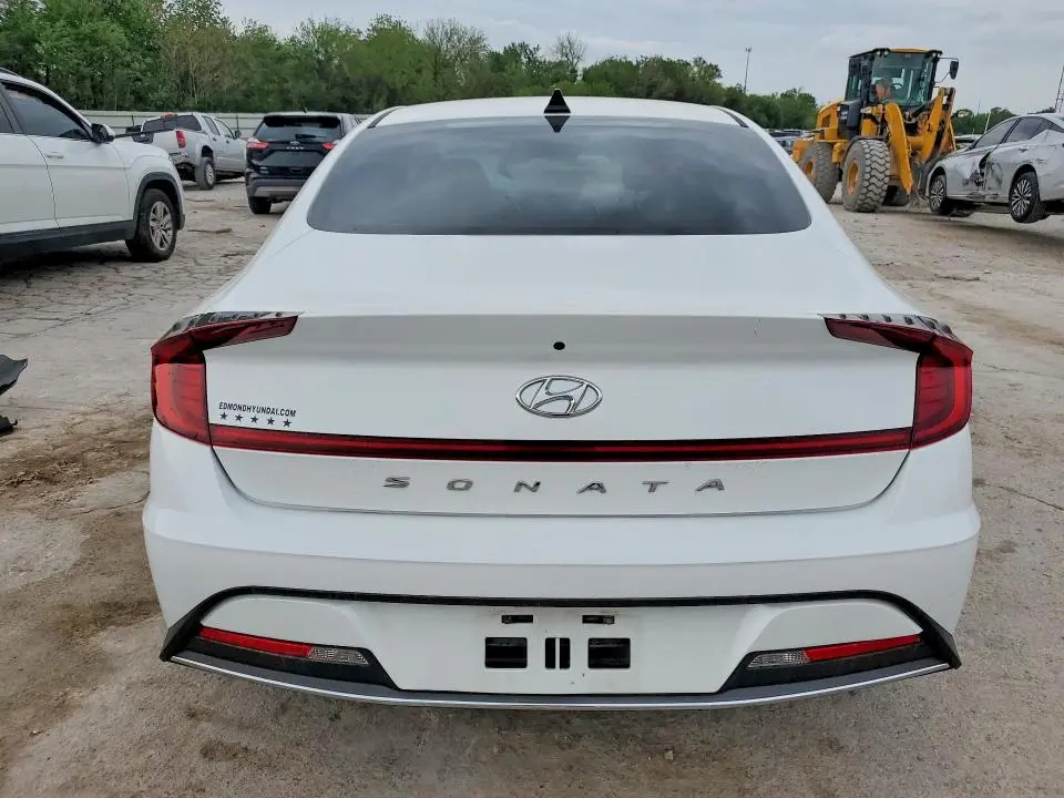 2021 HYUNDAI SONATA SE  