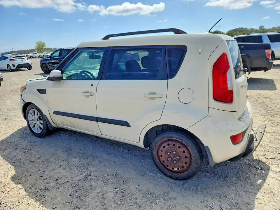 2013 KIA SOUL +  