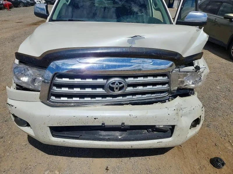 2013 TOYOTA SEQUOIA PLATINUM  